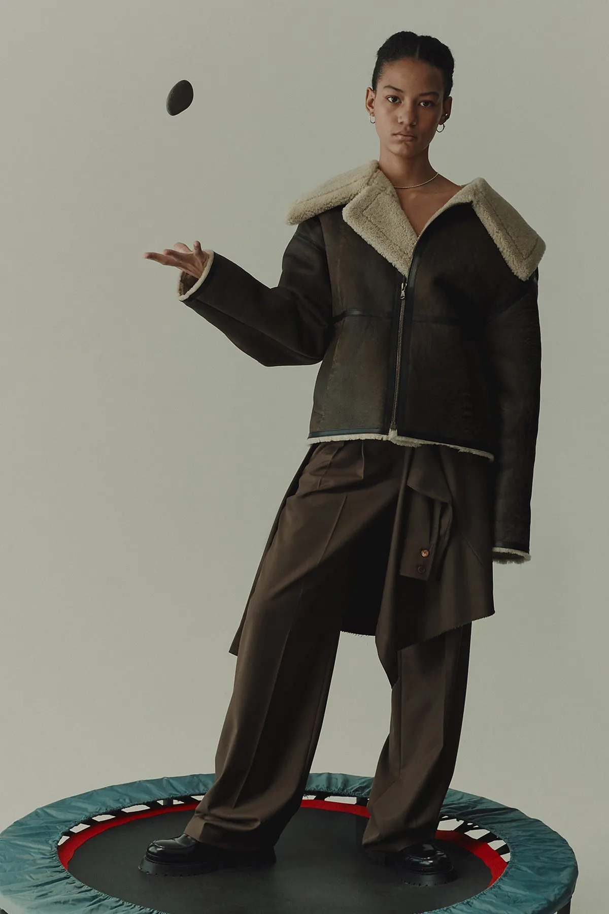 Layered shirt raw-edge cut pants
