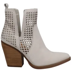 Stop N Stare Cut-Outs Pull On Pointed Toe Cowboy Booties