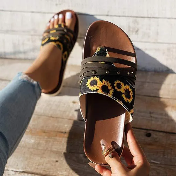 Women's Studded Toe-Ring Sandals 14535139C