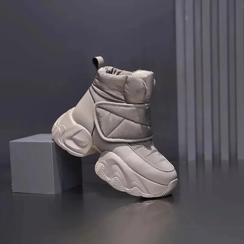Women's Winter Fashion Thick Sole Short Boots - Plush Lined Trendy Snow Boots